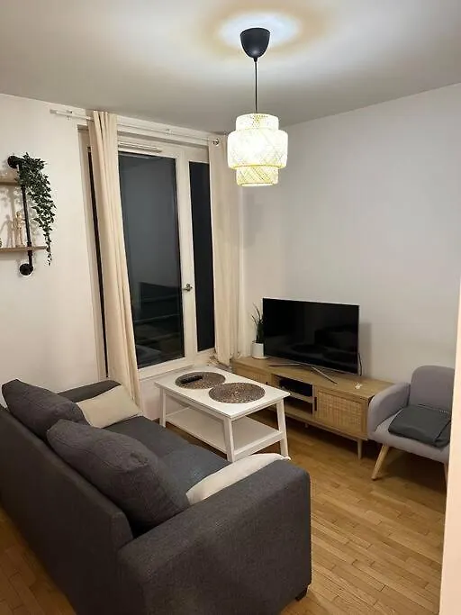 Apartment Joli Studio- Quartier Montmartre Paris